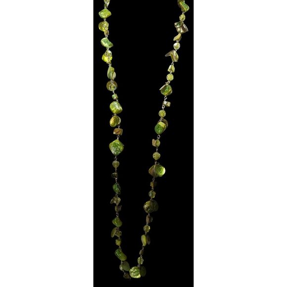 Whimsical Fairycore Glass And Shell Green Beaded Necklace - Picture 2 of 5